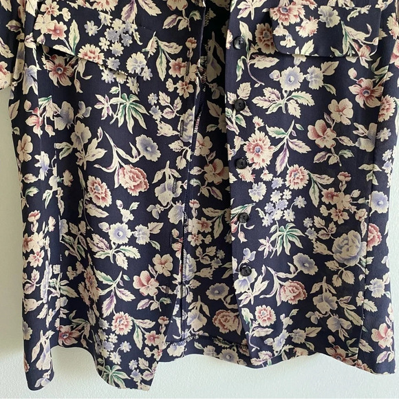 100% Silk JONES New York Vintage Button Down Blouse Dark Blue and Tan Size 4 - Picture 8 of 10